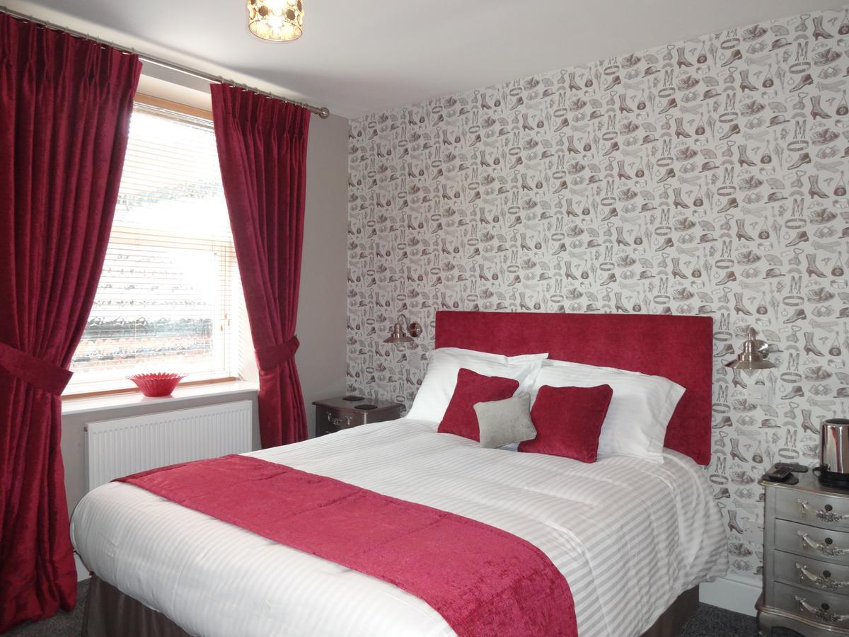 Hotel The Snooty Fox Warminster Exterior foto